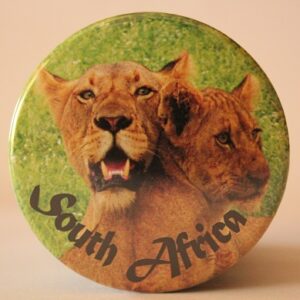 Button Badge Lioness & Cub